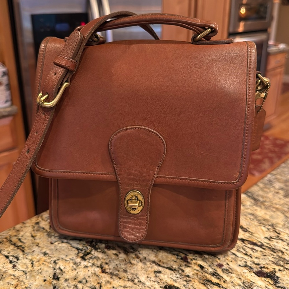 Coach Vintage British Tan Leather Crossbody Satchel Bag in Great Condition